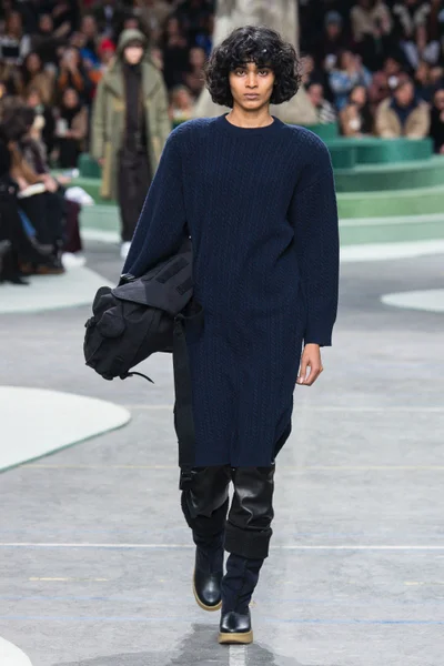 Look 12